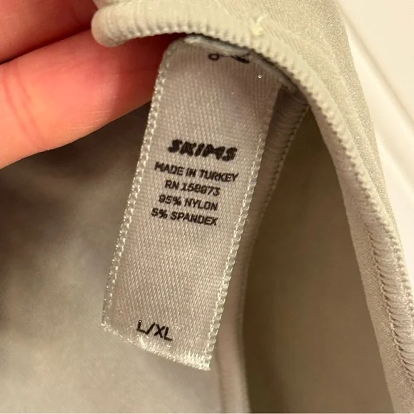 SKIMS Smoothing Seamless Tank Snap Bodysuit Light Green Size L/XL - Picture 7 of 9